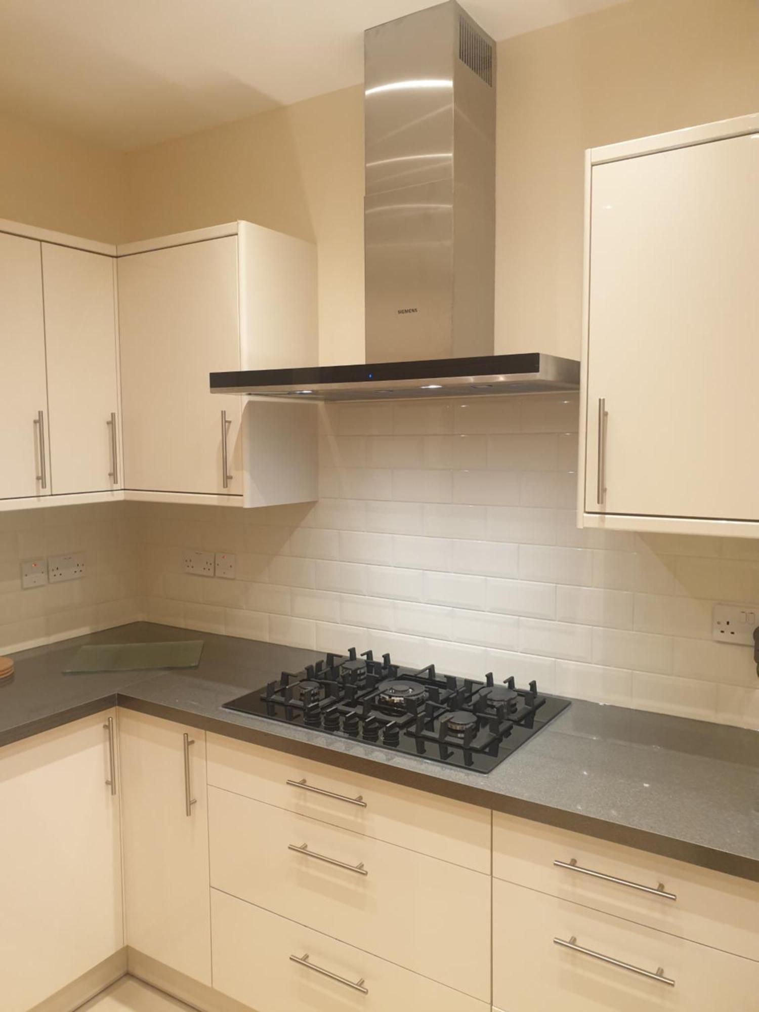 London Luxury Apartments 3 Bedroom Sleeps 8 With 3 Bathrooms 4 Mins Walk To Tube Free Parking Ilford Eksteriør billede